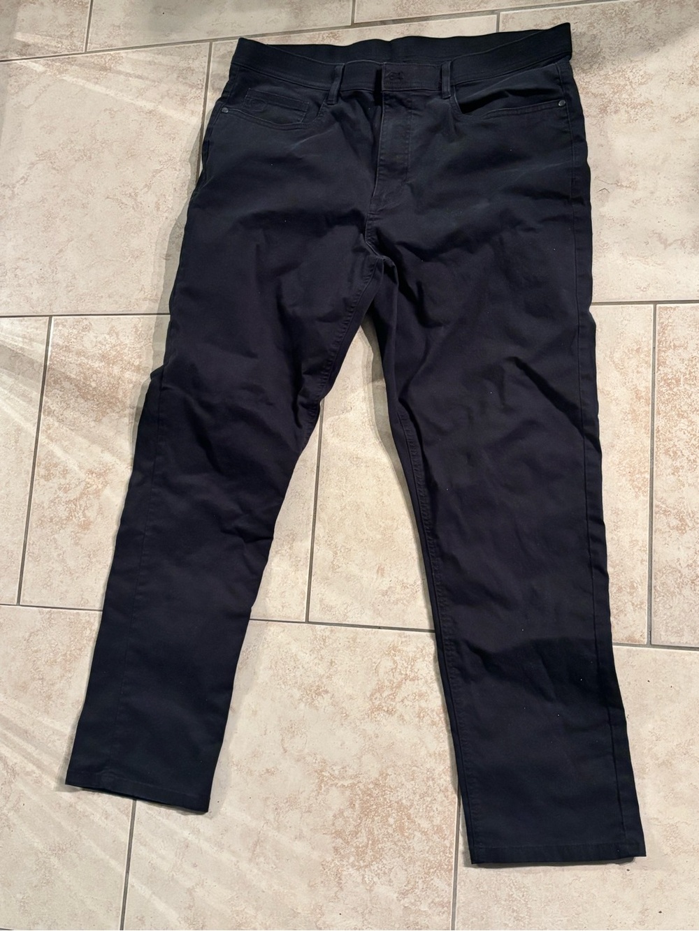 English Laundry Men's Black Straight Jeans